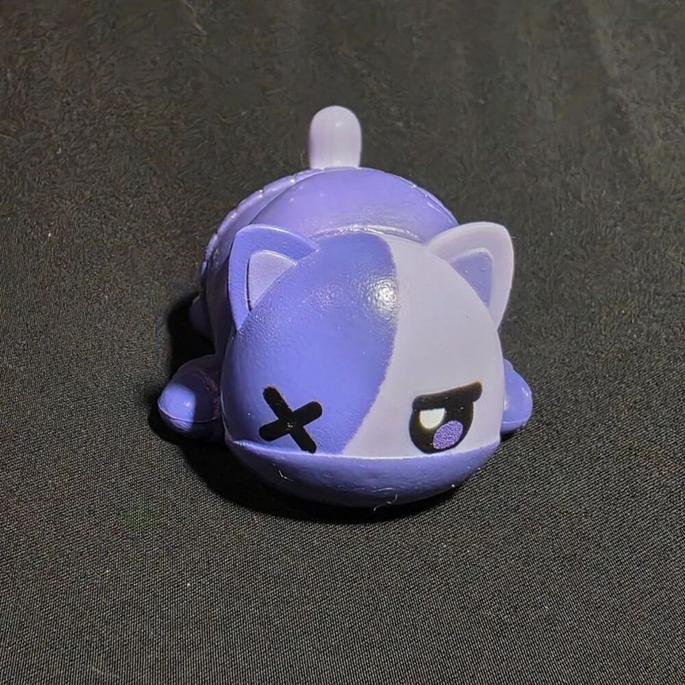 Aphmau Mystery MeeMeows Zane Cat Litter 5 Purple Mini Figure Bonkers